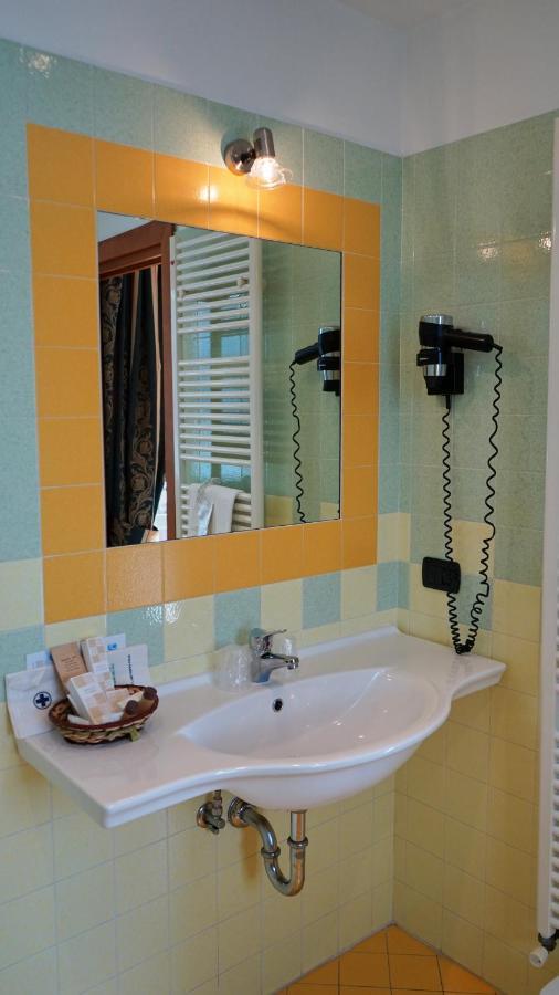 Albergo Bel Soggiorno Oggebbio Εξωτερικό φωτογραφία
