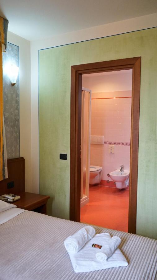 Albergo Bel Soggiorno Oggebbio Εξωτερικό φωτογραφία